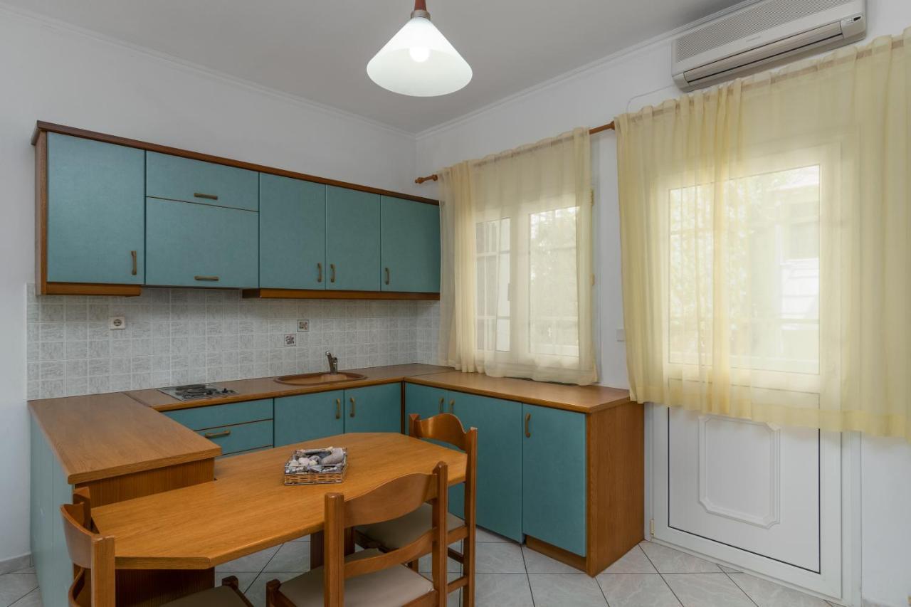 Tina'S Apartments Adámasz Kültér fotó
