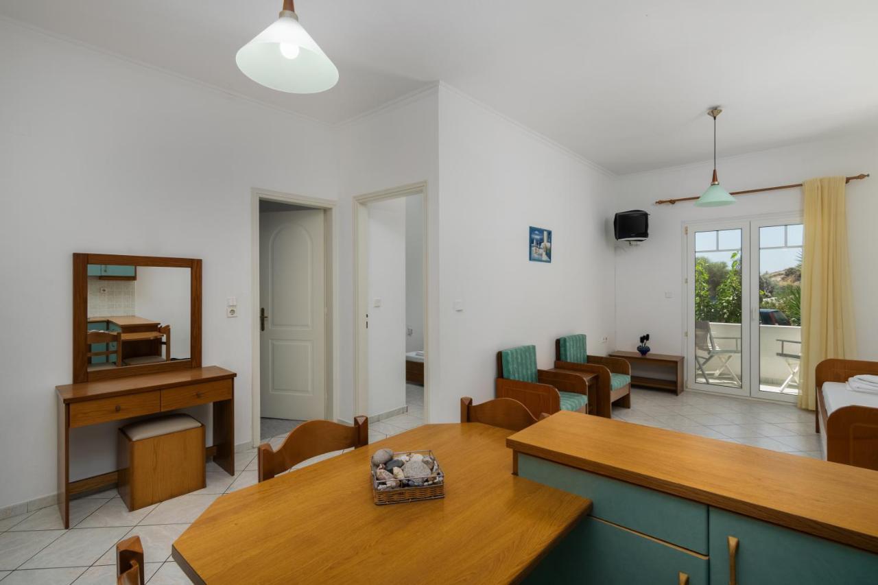 Tina'S Apartments Adámasz Kültér fotó
